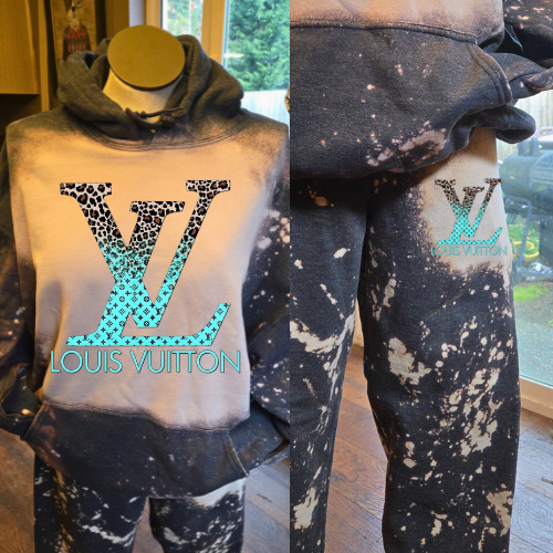 turquoise sweatsuit